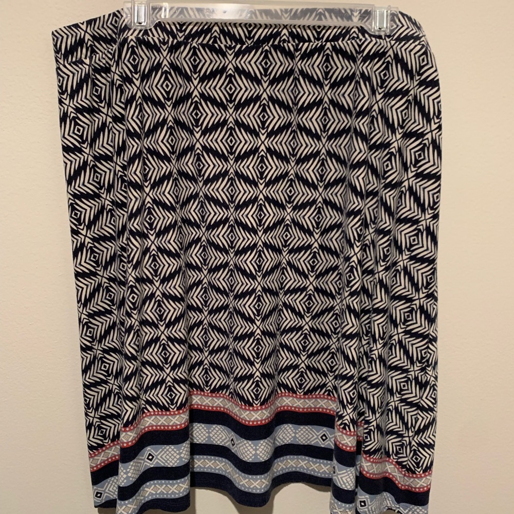 Multicolored patterned skirt